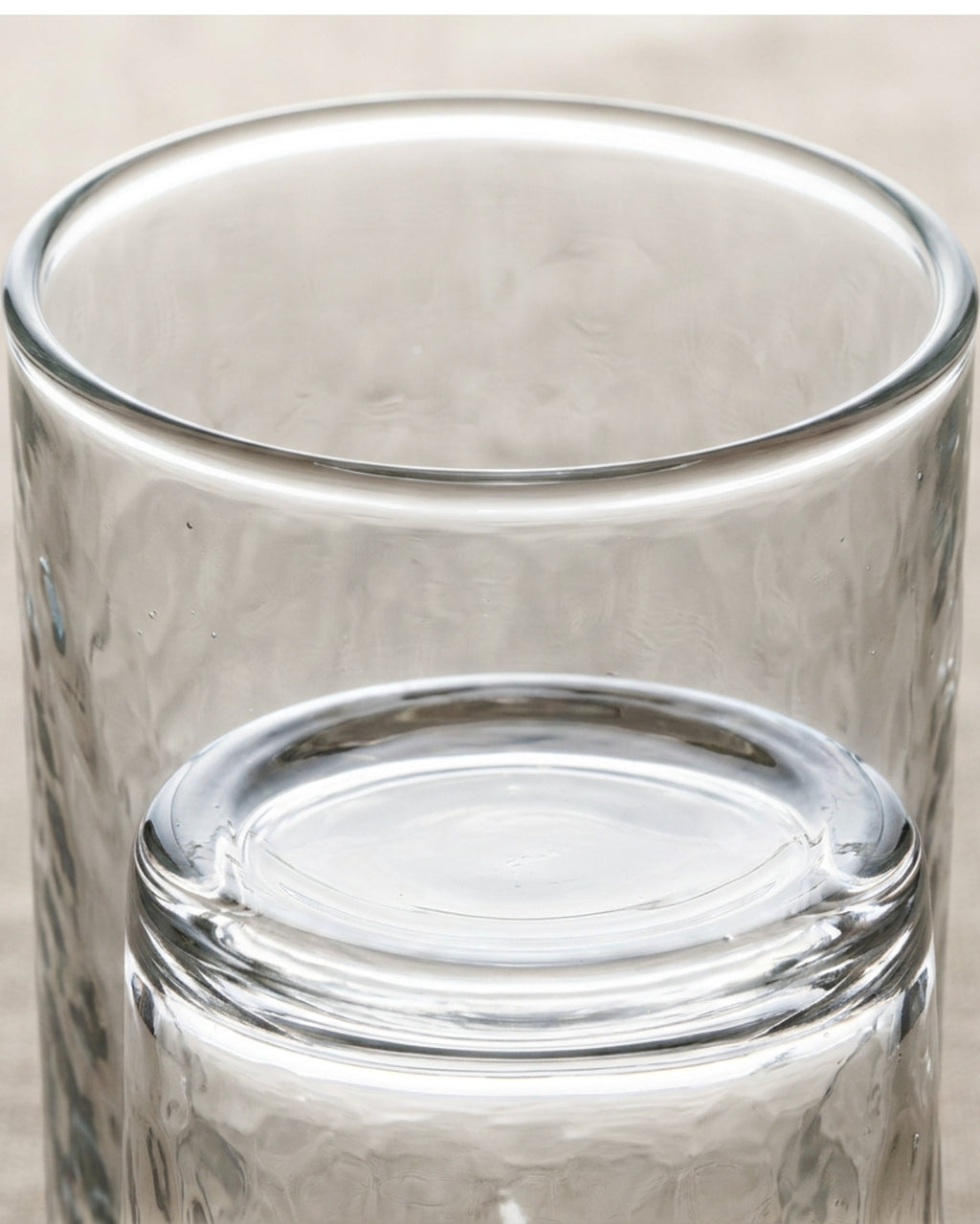 Wrovz Tall Hammered Highball Glasses 14 oz Clear Set of 4 - Detail view